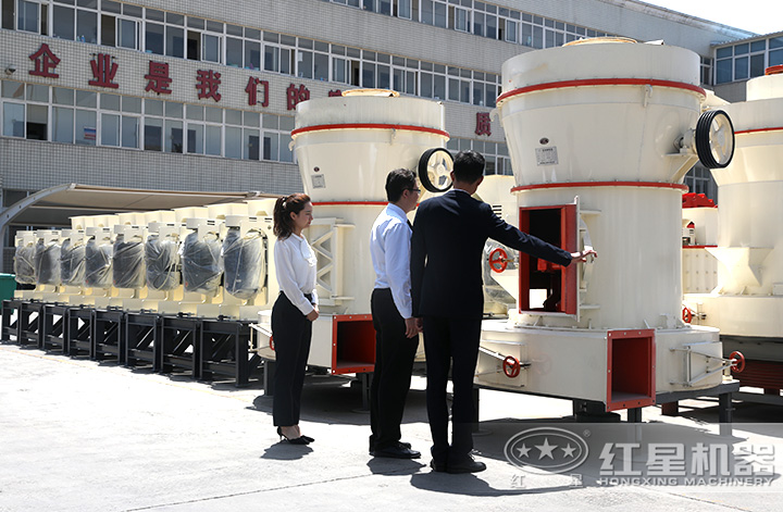 用戶(hù)到廠(chǎng)考察超微粉碎設(shè)備